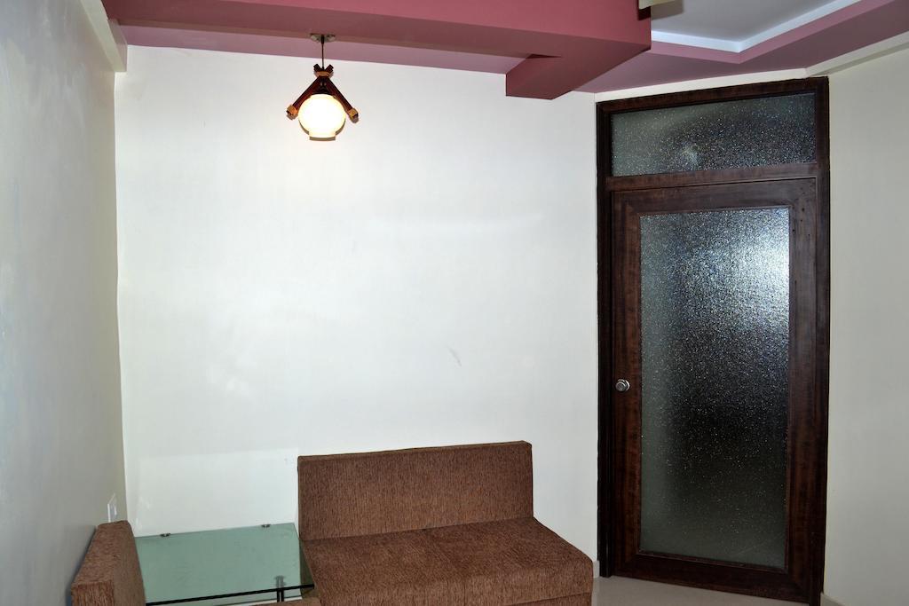 Hotel Sapphire Dźunagadh Zewnętrze zdjęcie