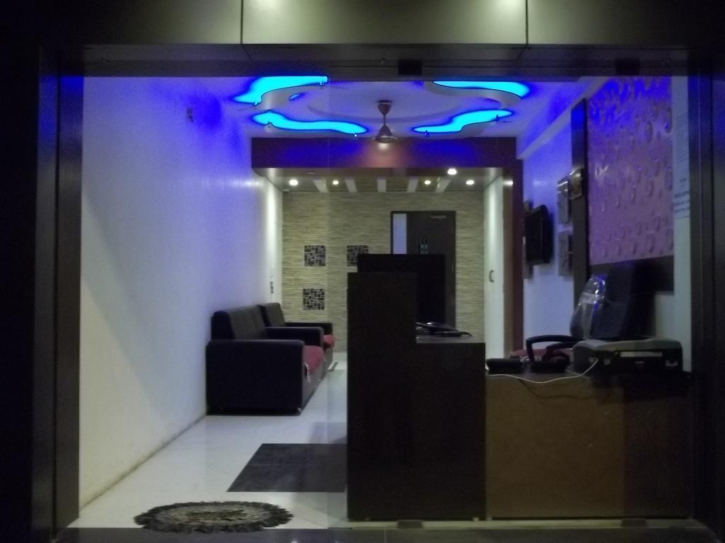 Hotel Sapphire Dźunagadh Zewnętrze zdjęcie