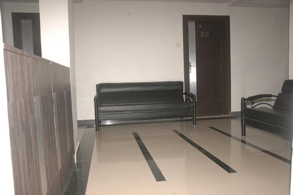 Hotel Sapphire Dźunagadh Zewnętrze zdjęcie