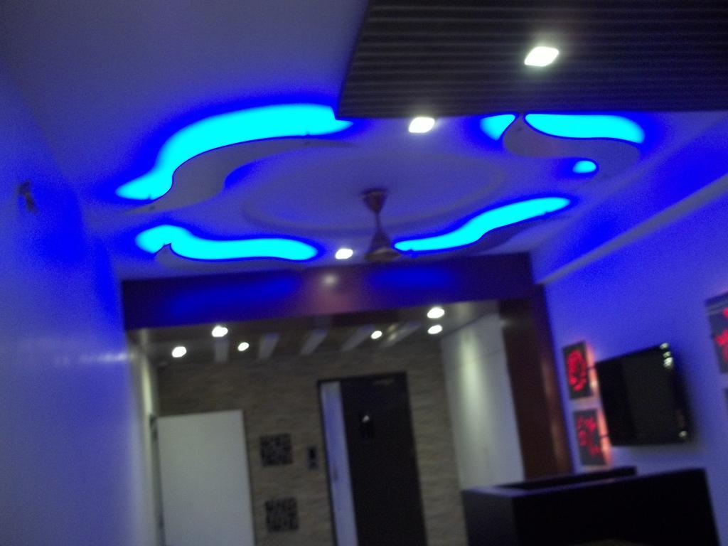 Hotel Sapphire Dźunagadh Zewnętrze zdjęcie
