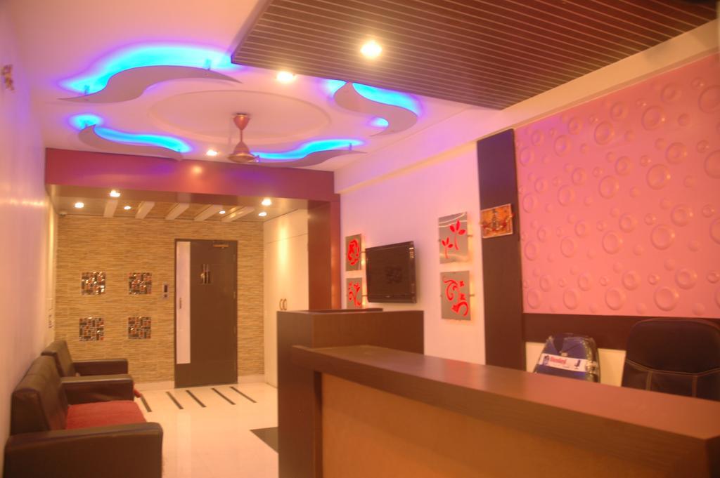 Hotel Sapphire Dźunagadh Zewnętrze zdjęcie