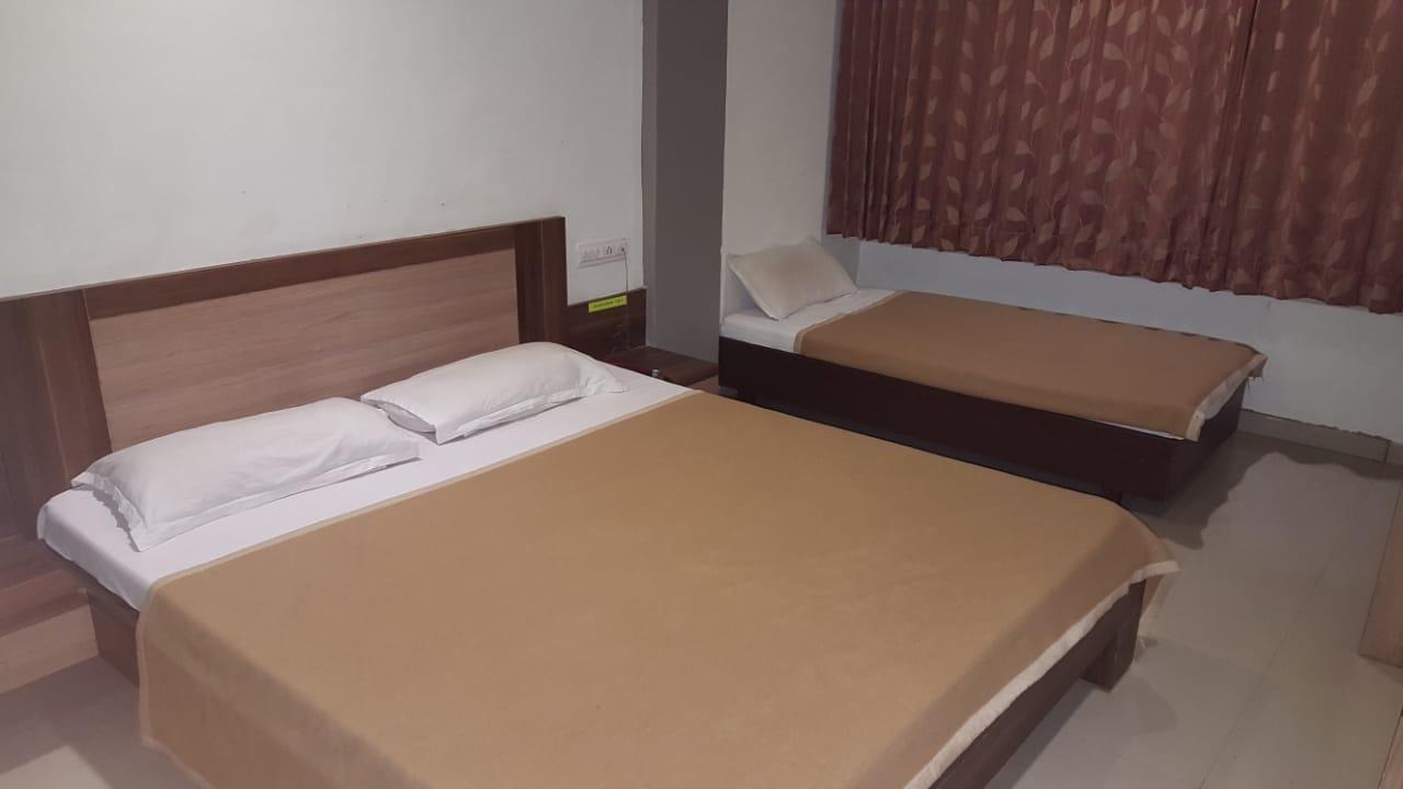 Hotel Sapphire Dźunagadh Zewnętrze zdjęcie